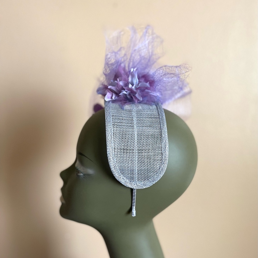 Modern-day Fascinator - Picture 4 of 8